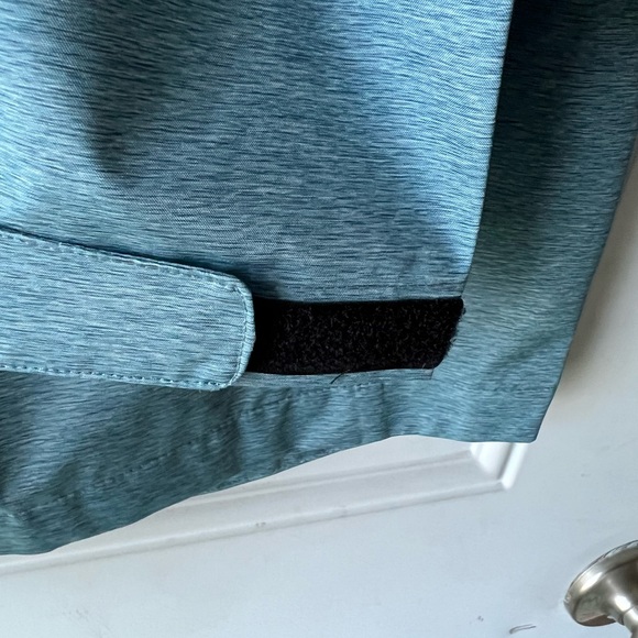 32 Degree Rain Jacket - Picture 8 of 10